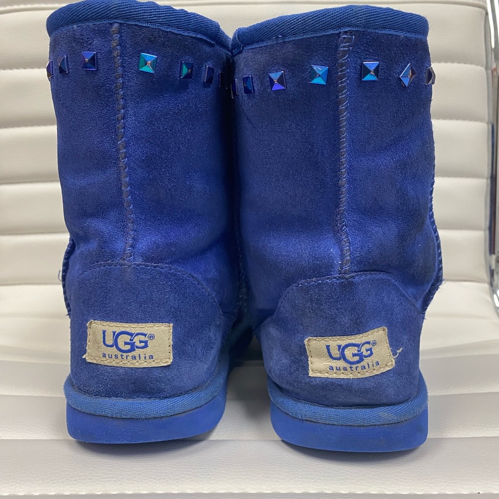 Girls size 3 blue uggs with studs
